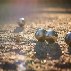 Boule fritid med liten trekasse