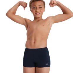 Essential Aquashort Badebukse jr 152