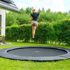 EXIT Dynamic Bakketrampoline