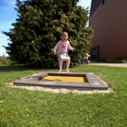 Nedfelt trampoline Kindergarten