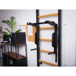 Ribbevegg BenchK 513 Svart