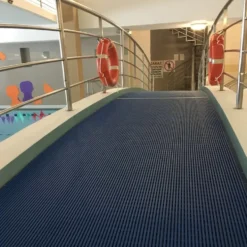 Sklisikker Våtromsmatte Heronrib