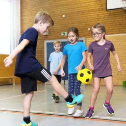 Softball PU-skum 20 cm svart/gul
