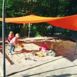 Solseil 5x5 meter med stolper og hylser